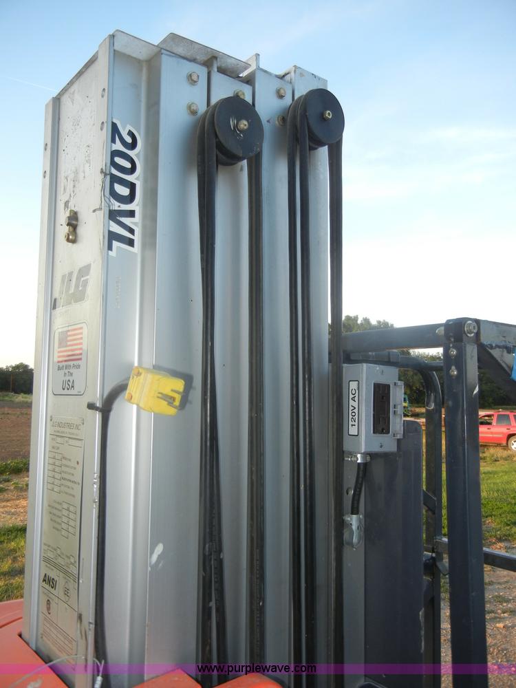 image for item N9758 2004 JLG J6043 electric lift