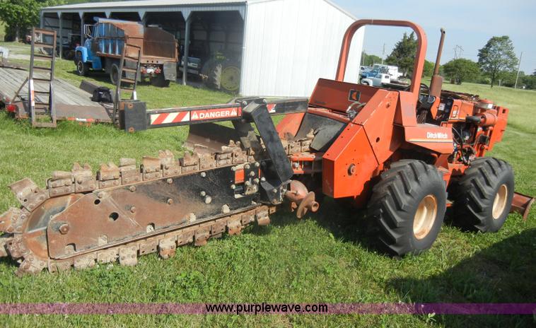 image for item N9760 Ditch Witch 6510 trencher