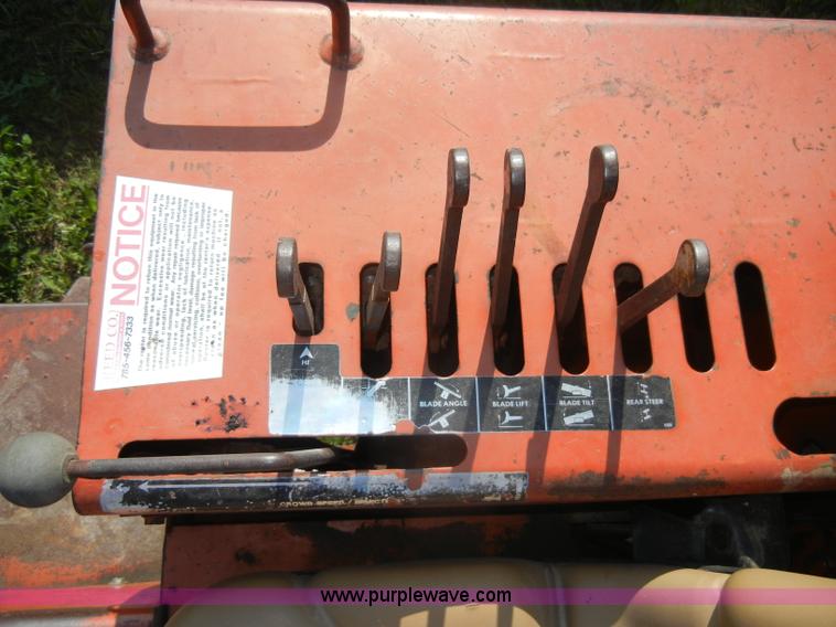 image for item N9760 Ditch Witch 6510 trencher