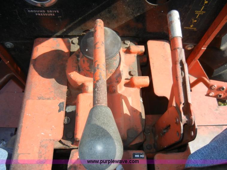 image for item N9760 Ditch Witch 6510 trencher