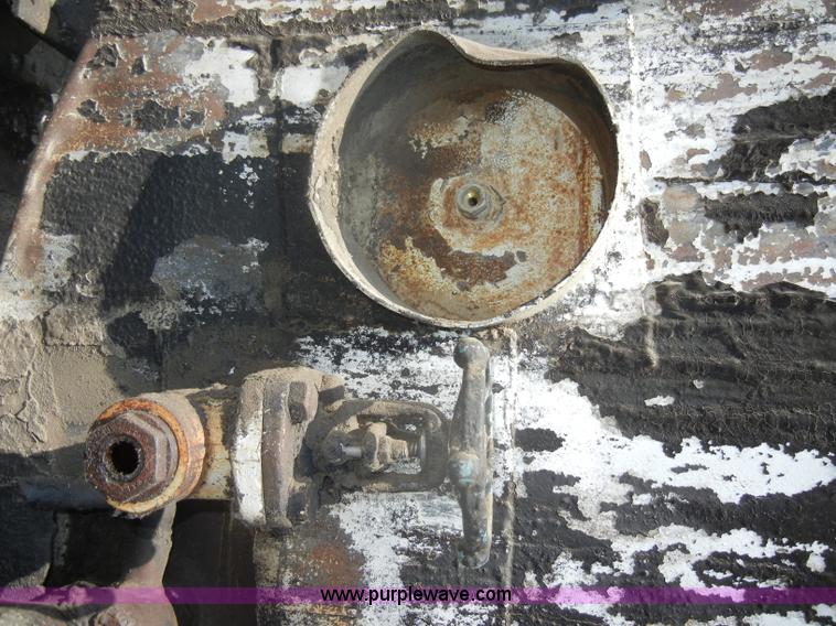 image for item N9778 10,000 gallon hot oil tank on skids