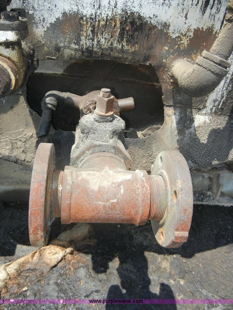 image for item N9778 10,000 gallon hot oil tank on skids