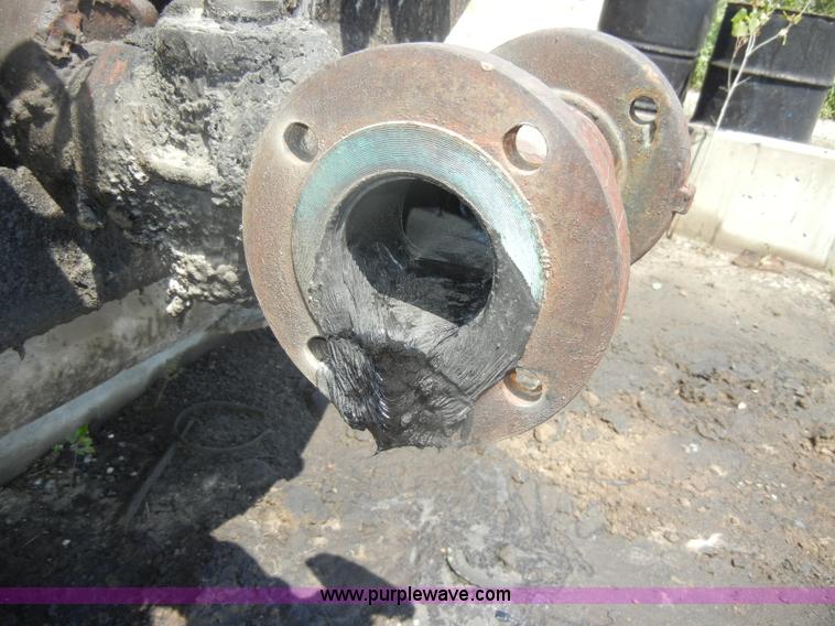 image for item N9778 10,000 gallon hot oil tank on skids