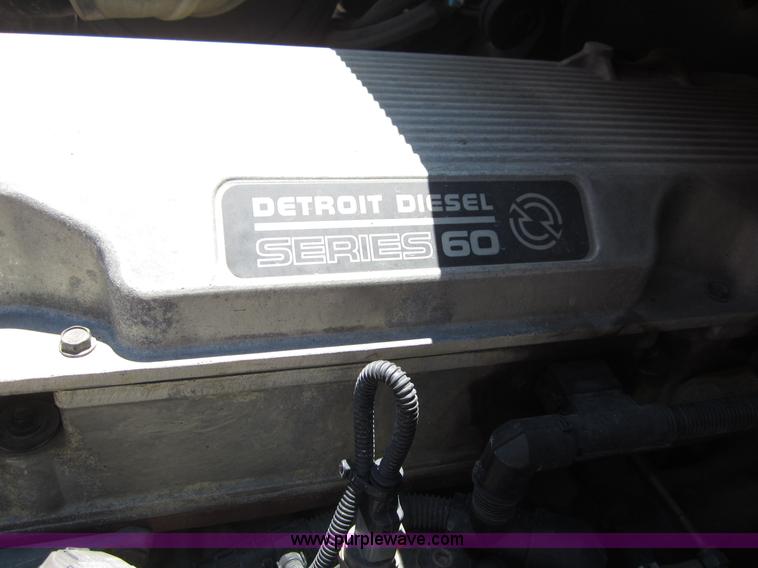 image for item A3886 2008 Freightliner Columbia semi truck