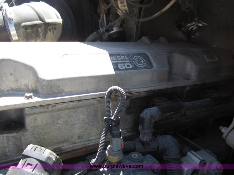 image for item A3887 2008 Freightliner Columbia semi truck