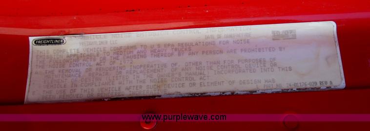 image for item A3887 2008 Freightliner Columbia semi truck