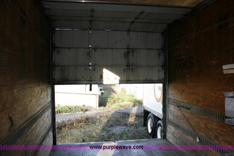 image for item A4934 1995 Trailmobile semi trailer