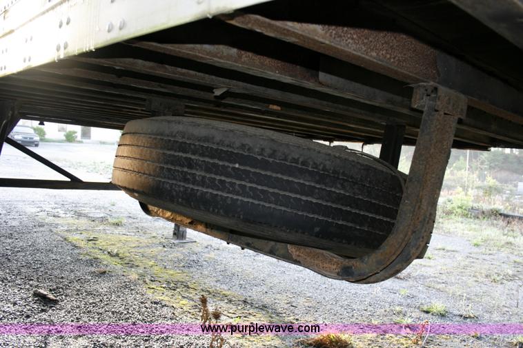 image for item A4934 1995 Trailmobile semi trailer