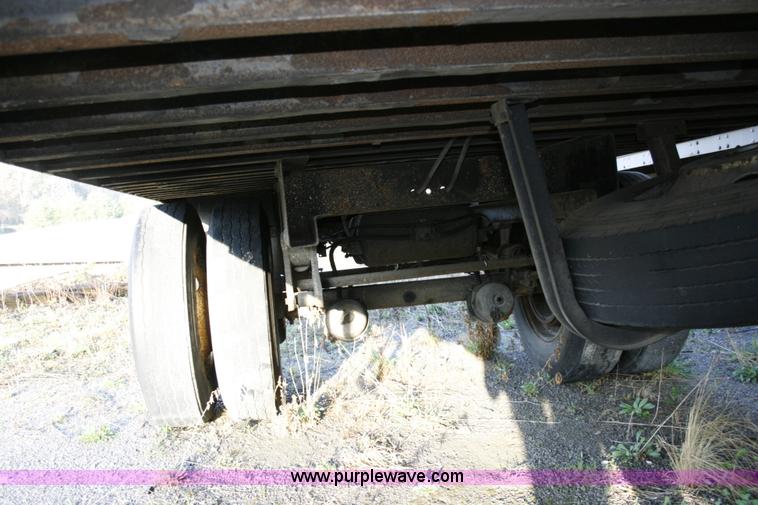 image for item A4934 1995 Trailmobile semi trailer