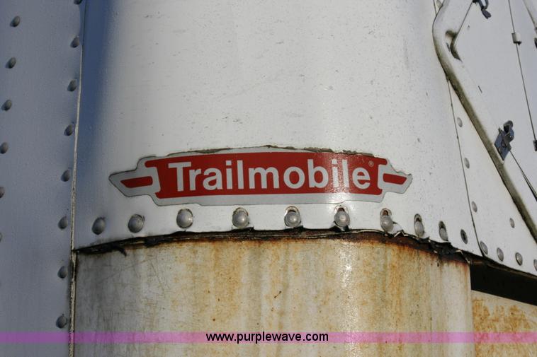 image for item A4934 1995 Trailmobile semi trailer