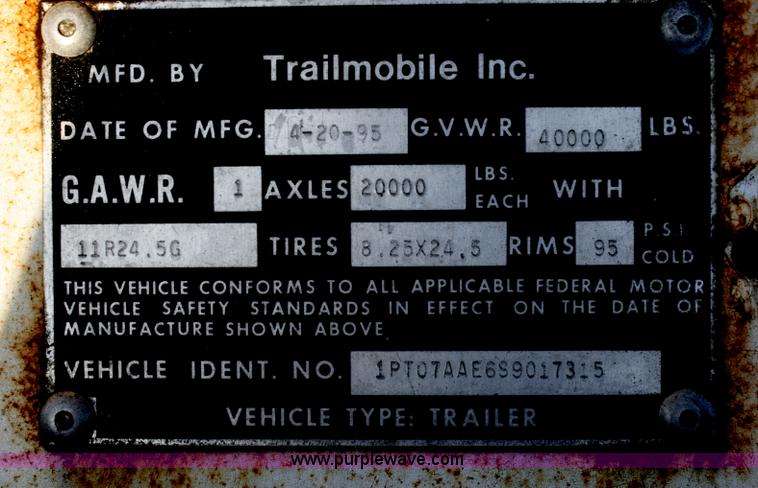 image for item A4934 1995 Trailmobile semi trailer