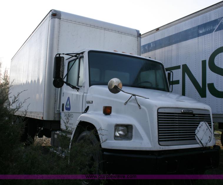 image for item A4935 2002 Freightliner FL70 box truck