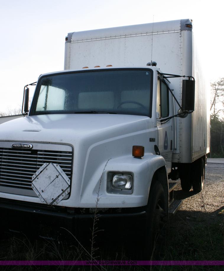 image for item A4935 2002 Freightliner FL70 box truck