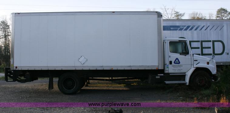 image for item A4935 2002 Freightliner FL70 box truck