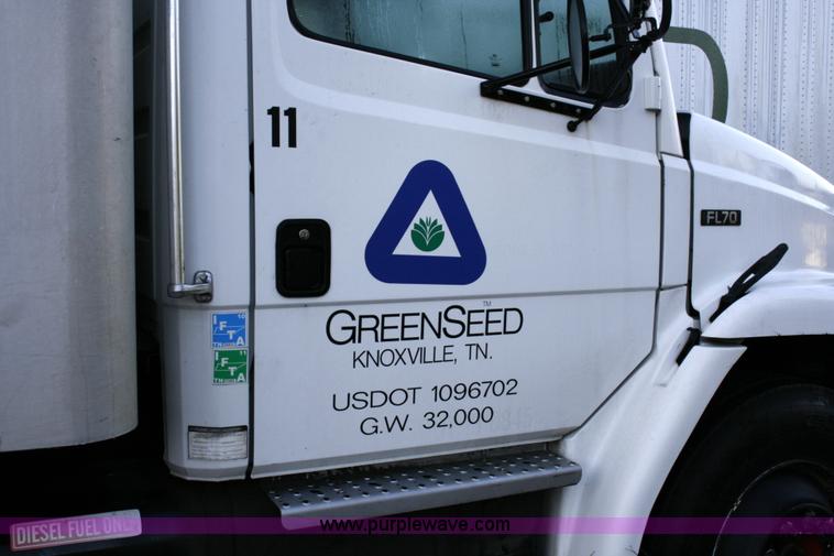 image for item A4935 2002 Freightliner FL70 box truck