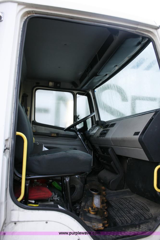 image for item A4935 2002 Freightliner FL70 box truck