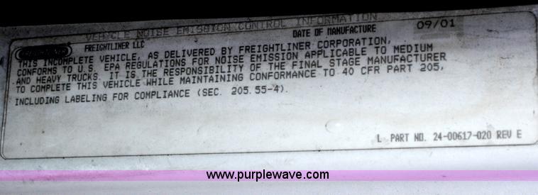 image for item A4935 2002 Freightliner FL70 box truck