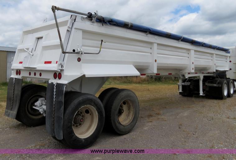 image for item B2374 1994 Lufkin 38' end dump trailer