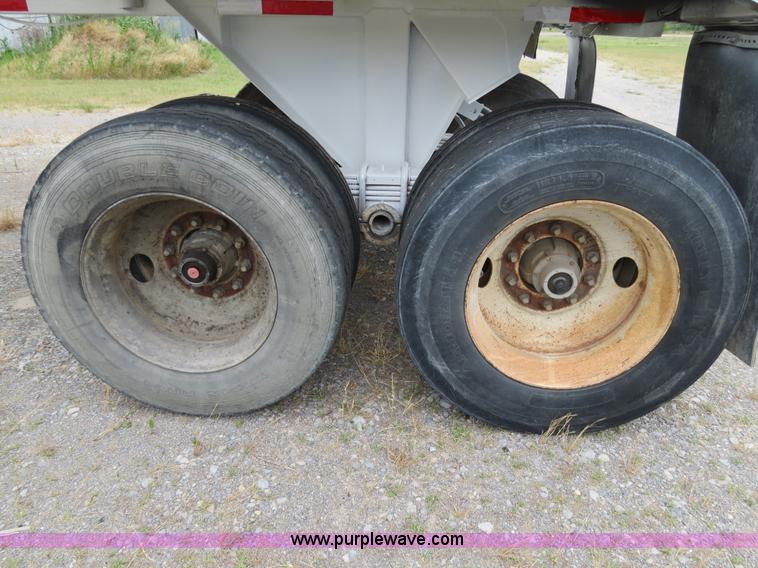 image for item B2374 1994 Lufkin 38' end dump trailer