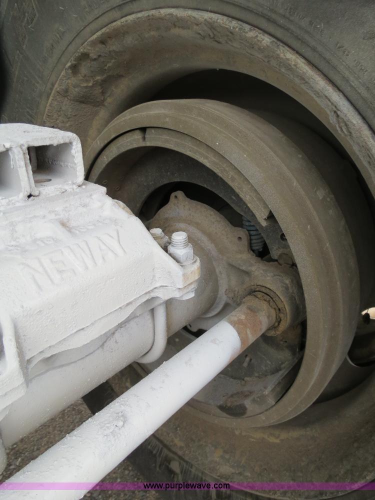 image for item B2374 1994 Lufkin 38' end dump trailer