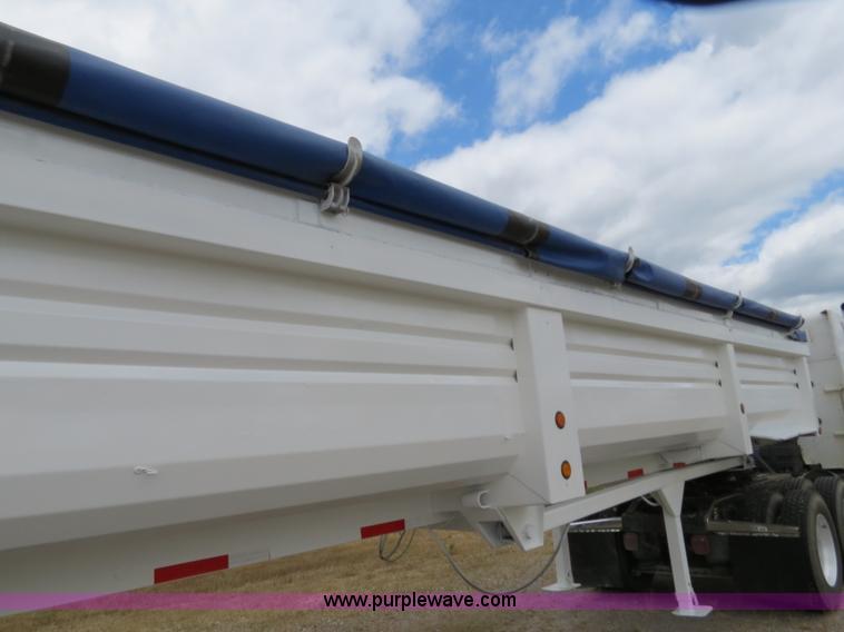 image for item B2374 1994 Lufkin 38' end dump trailer