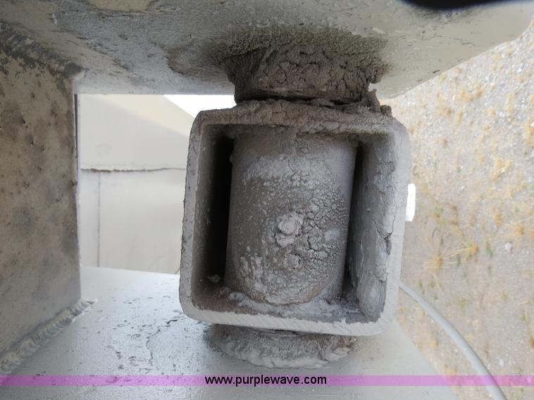 image for item B2374 1994 Lufkin 38' end dump trailer