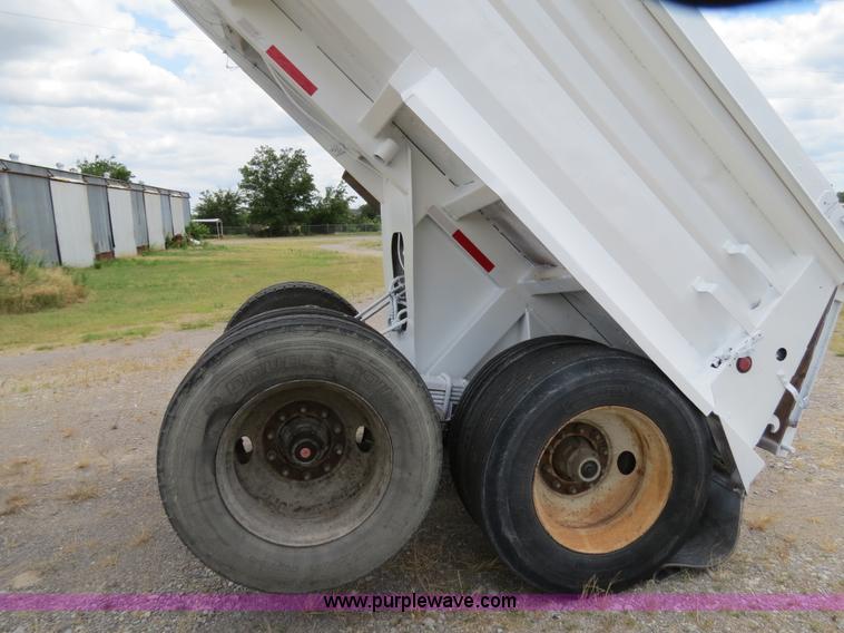 image for item B2374 1994 Lufkin 38' end dump trailer