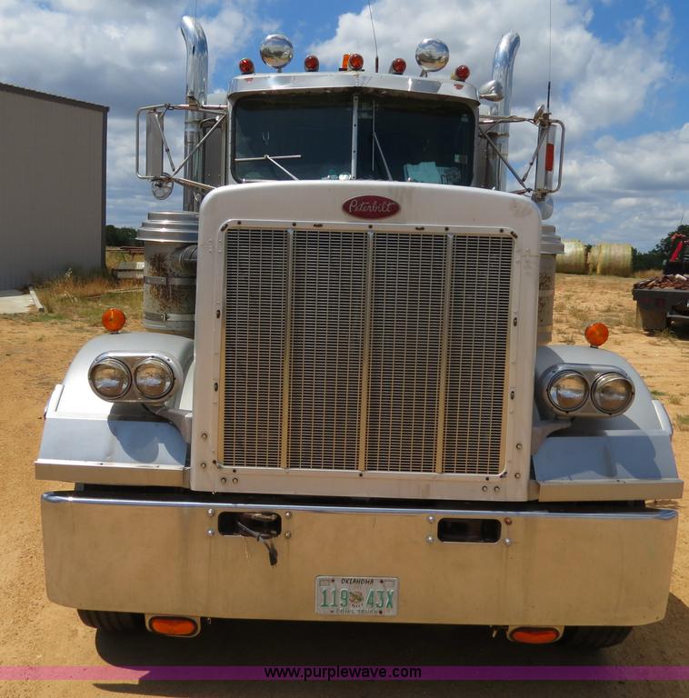 image for item B2375 1985 Peterbilt 359 semi truck