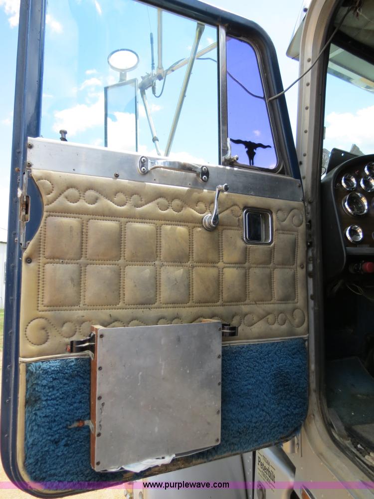 image for item B2375 1985 Peterbilt 359 semi truck