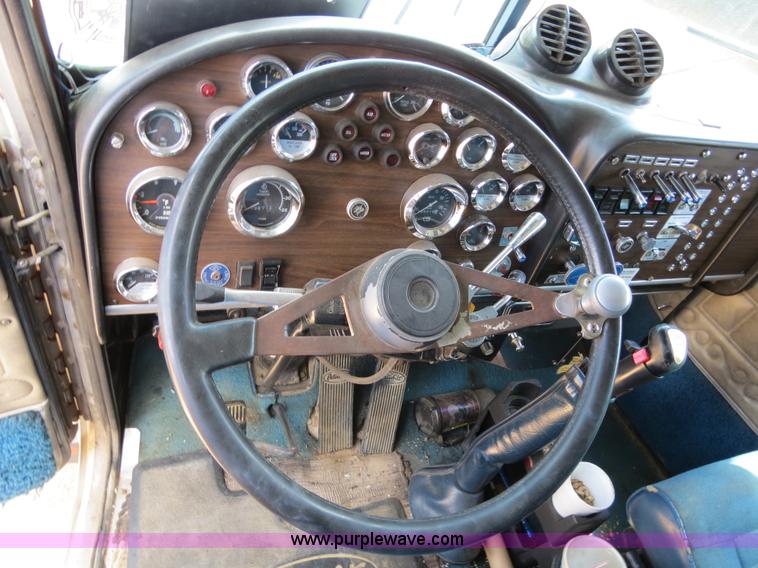 image for item B2375 1985 Peterbilt 359 semi truck