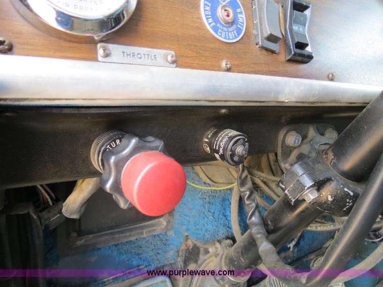 image for item B2375 1985 Peterbilt 359 semi truck