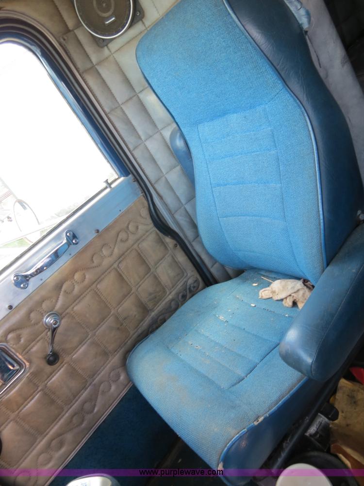 image for item B2375 1985 Peterbilt 359 semi truck