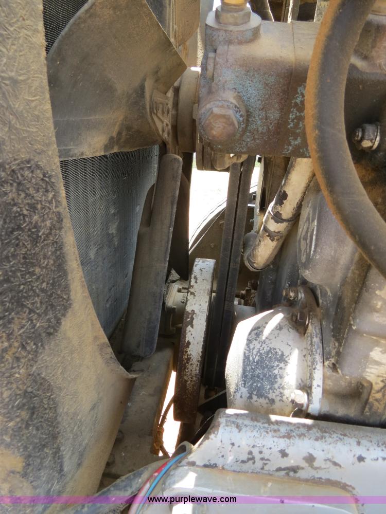 image for item B2375 1985 Peterbilt 359 semi truck