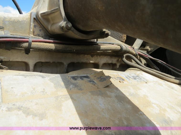 image for item B2375 1985 Peterbilt 359 semi truck