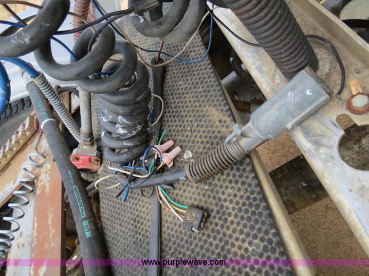 image for item B2375 1985 Peterbilt 359 semi truck