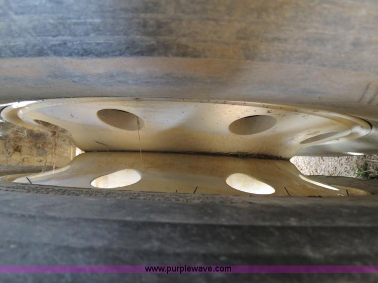 image for item B2375 1985 Peterbilt 359 semi truck