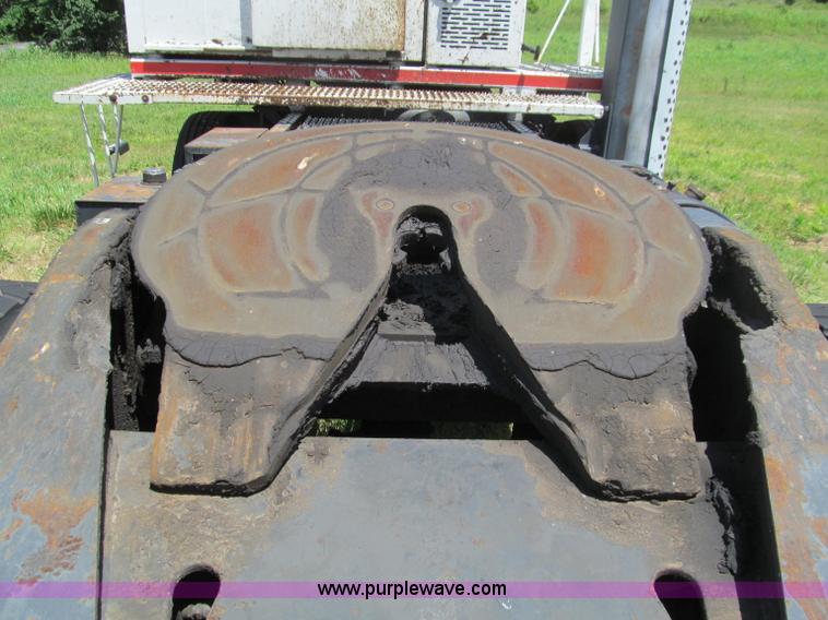 image for item B6366 1990 Ottawa YT-Thirty trailer spotter