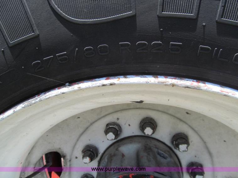 image for item B6366 1990 Ottawa YT-Thirty trailer spotter