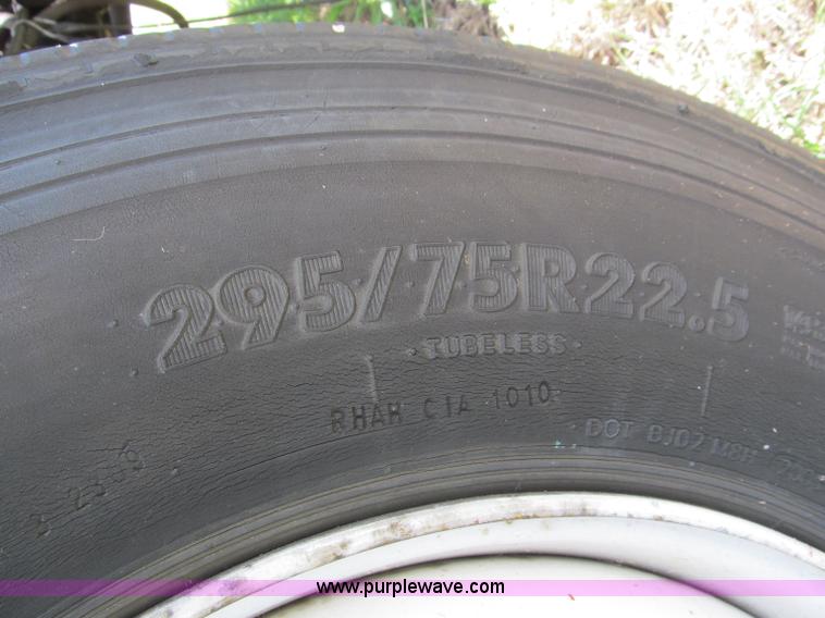 image for item B6366 1990 Ottawa YT-Thirty trailer spotter