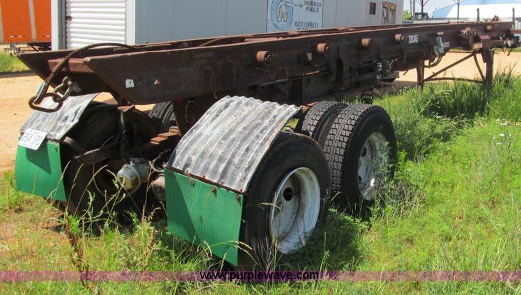 image for item B6368 1990 Clement 45' hydraulic roll off carrier