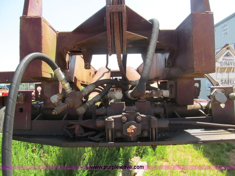 image for item B6368 1990 Clement 45' hydraulic roll off carrier