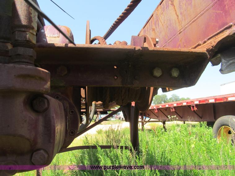 image for item B6368 1990 Clement 45' hydraulic roll off carrier