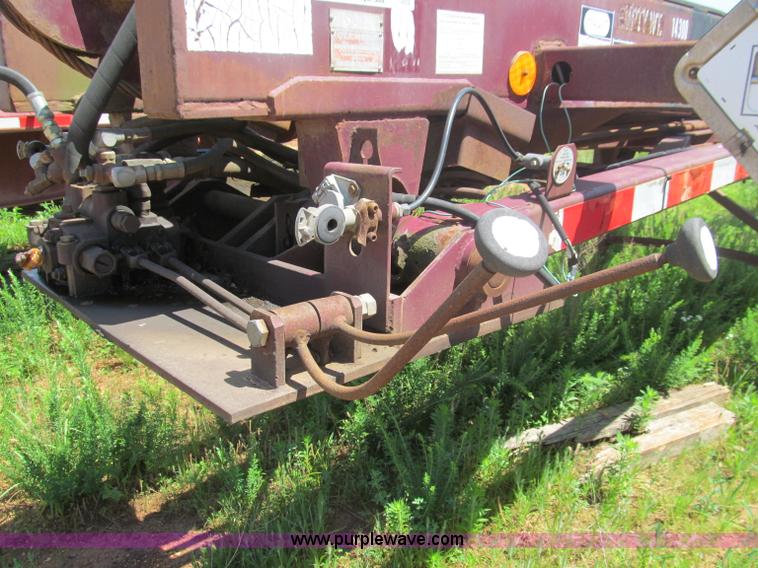 image for item B6368 1990 Clement 45' hydraulic roll off carrier