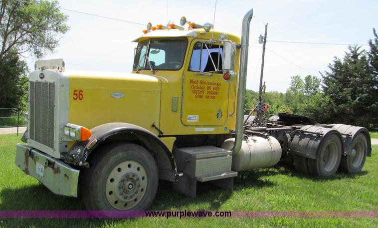 image for item C2167 1986 Peterbilt 359 semi truck