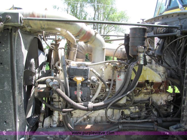 image for item C2167 1986 Peterbilt 359 semi truck