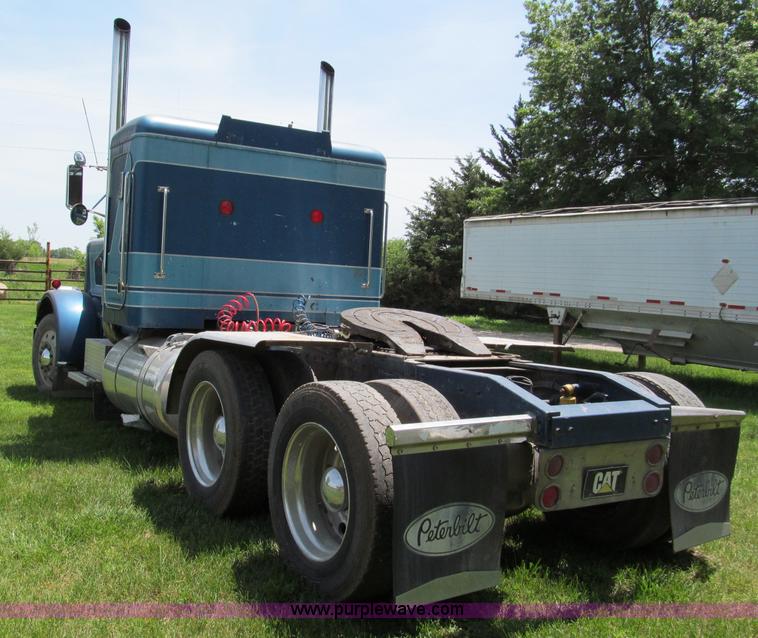 image for item C2168 1982 Peterbilt 359 semi truck