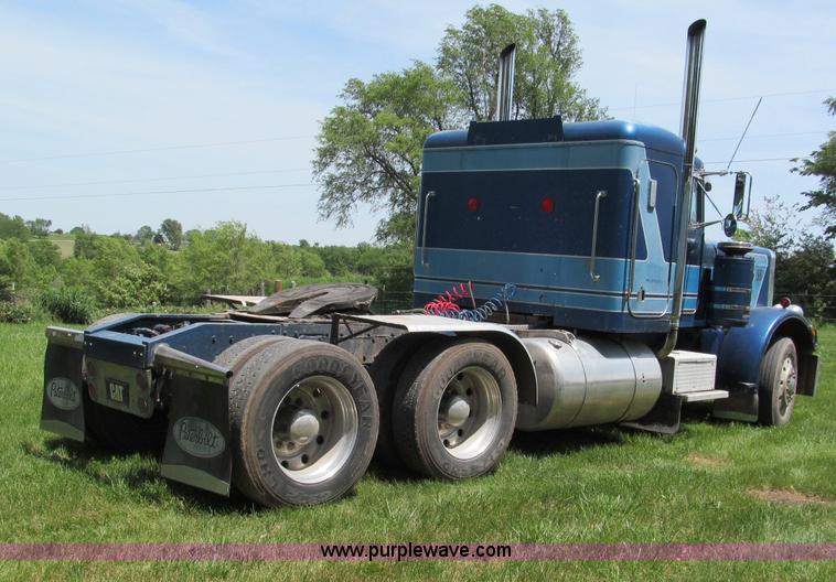 image for item C2168 1982 Peterbilt 359 semi truck