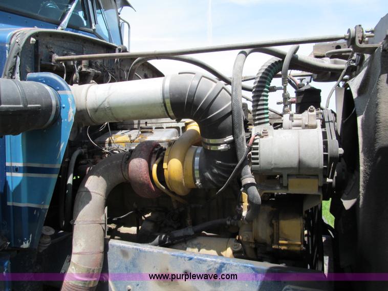 image for item C2168 1982 Peterbilt 359 semi truck