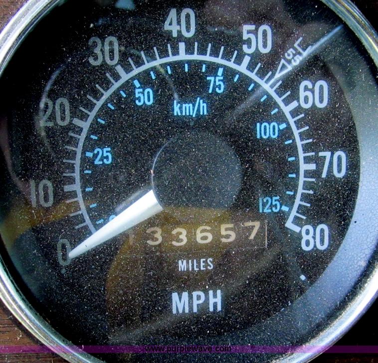 image for item C2168 1982 Peterbilt 359 semi truck