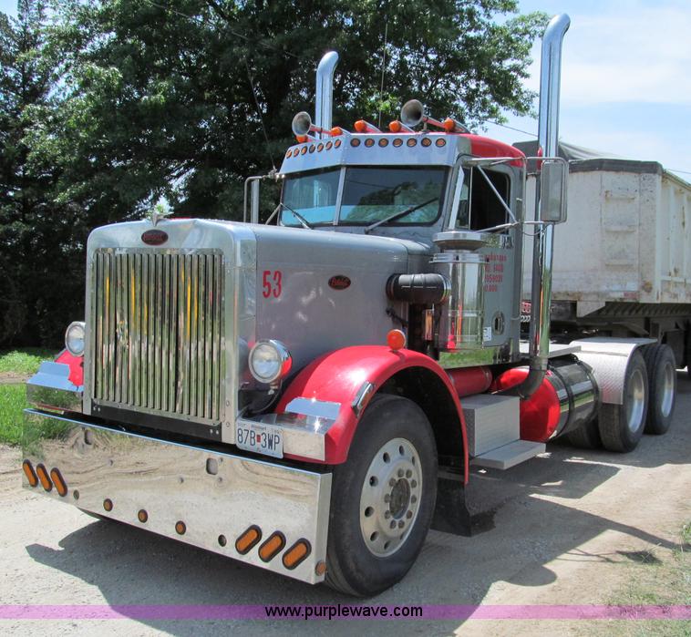 image for item C2170 1984 Peterbilt 359 semi truck